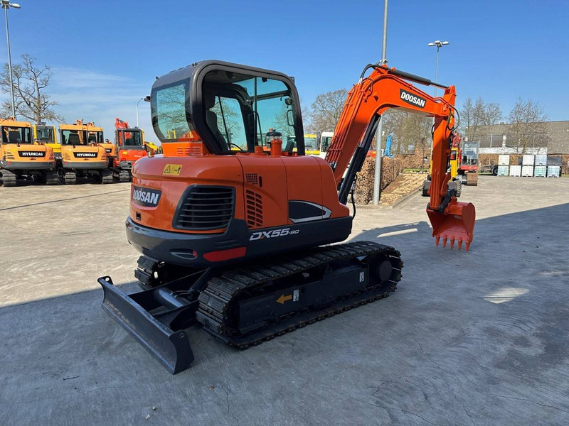 Doosan DX55-9C - Excavadora de cadenas: foto 4 Doosan DX55-9C - Excavadora de cadenas: foto 4