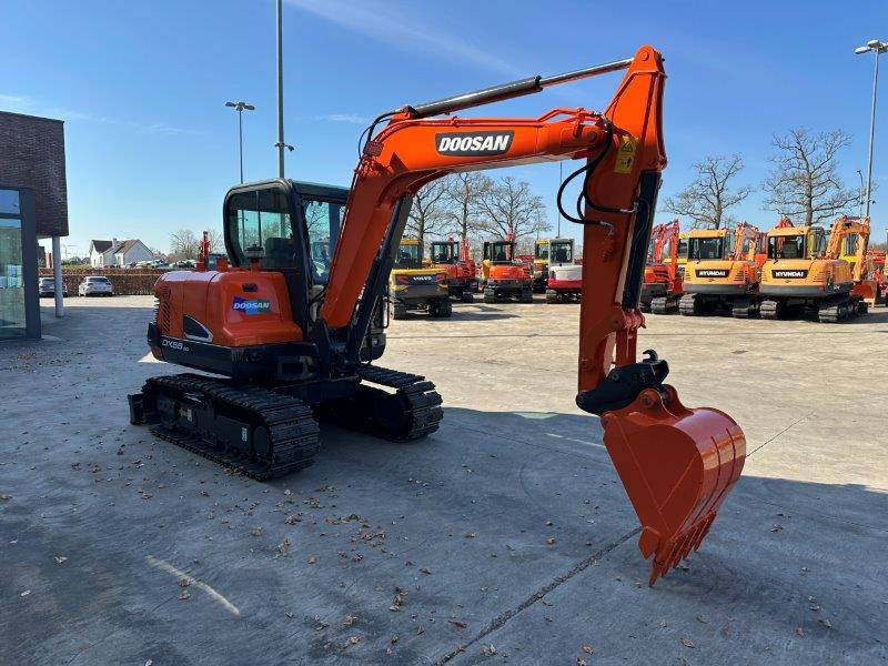 Doosan DX55-9C - Excavadora de cadenas: foto 3 Doosan DX55-9C - Excavadora de cadenas: foto 3