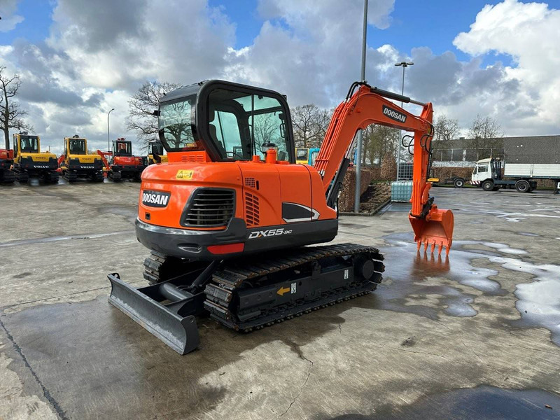 Doosan DX55-9C - Excavadora de cadenas: foto 4 Doosan DX55-9C - Excavadora de cadenas: foto 4
