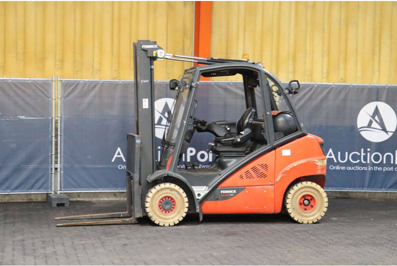 Fenwick-Linde H25T-02 - Carretilla elevadora de gas: foto 1 Fenwick-Linde H25T-02 - Carretilla elevadora de gas: foto 1