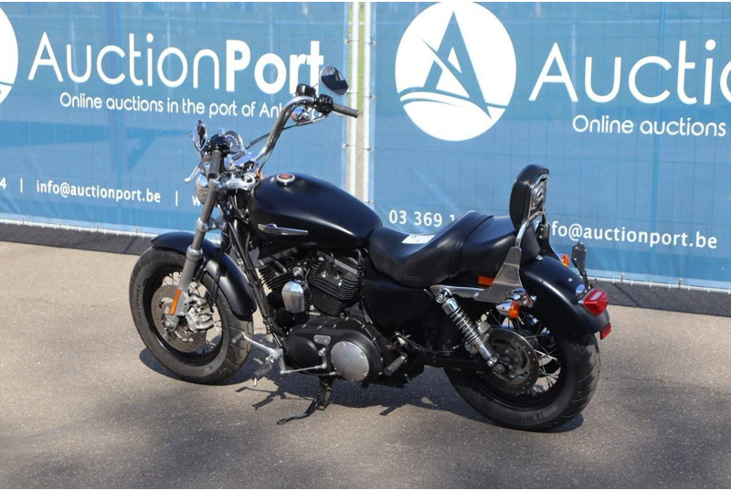 Harley-Davidson SPORTSTER XL1200 CUSTOM - Motocicleta: foto 3 Harley-Davidson SPORTSTER XL1200 CUSTOM - Motocicleta: foto 3