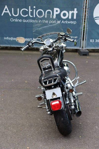 Harley-Davidson Sportster XL1200 Custom - Motocicleta: foto 5 Harley-Davidson Sportster XL1200 Custom - Motocicleta: foto 5