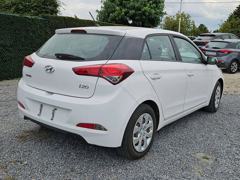 Hyundai i20 1.2 - Sedan: foto 2 Hyundai i20 1.2 - Sedan: foto 2