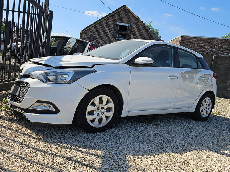 Hyundai i20 (II) 1.2 - Sedan: foto 2 Hyundai i20 (II) 1.2 - Sedan: foto 2