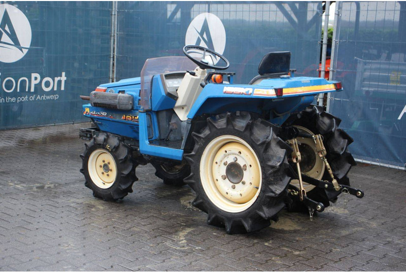 Iseki TU160F - Tractor: foto 3 Iseki TU160F - Tractor: foto 3