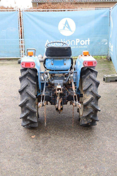 Iseki TU1700 - Tractor: foto 5 Iseki TU1700 - Tractor: foto 5
