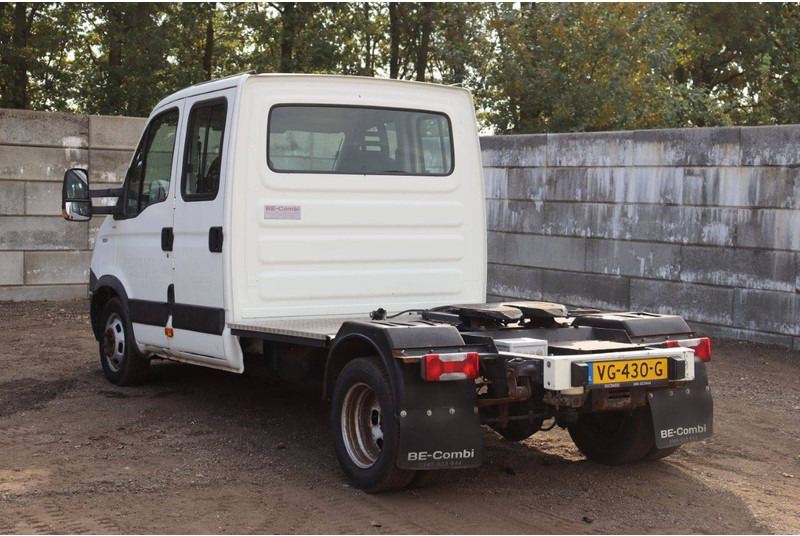 Iveco Daily 35C17 35C17 - Camión caja cerrada: foto 4 Iveco Daily 35C17 35C17 - Camión caja cerrada: foto 4
