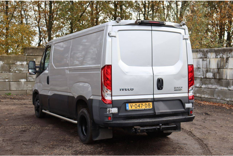 Iveco Daily 40C21 - Furgón: foto 4 Iveco Daily 40C21 - Furgón: foto 4