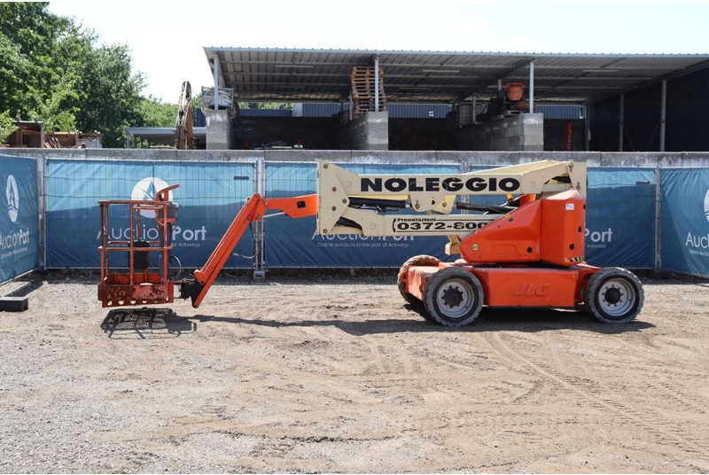 JLG E450AJ - Plataforma articulada: foto 1 JLG E450AJ - Plataforma articulada: foto 1