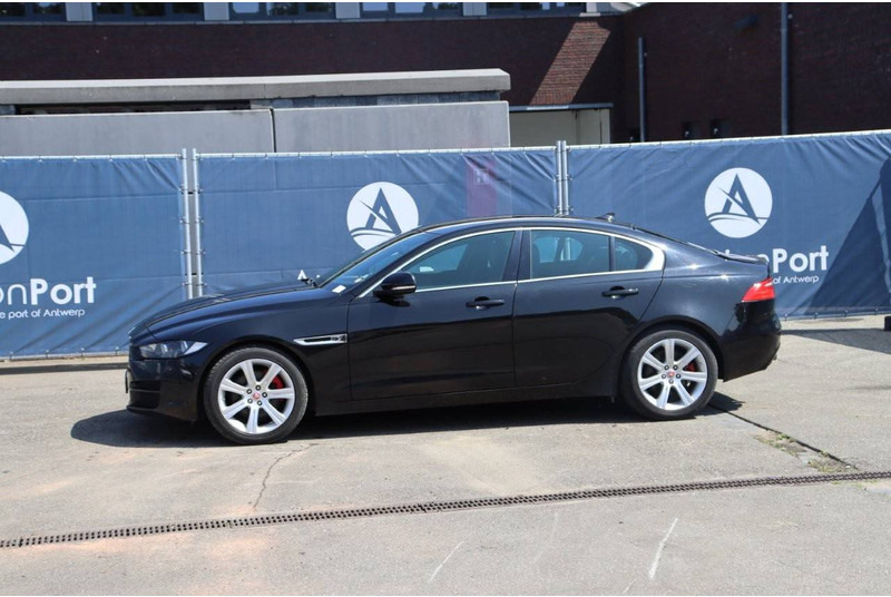 Jaguar XE - Sedan: foto 1 Jaguar XE - Sedan: foto 1