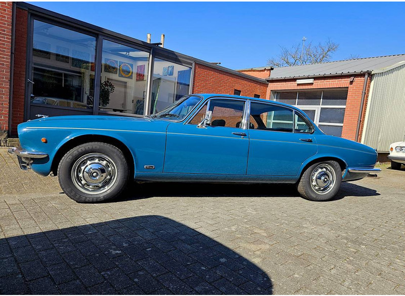 Jaguar XJ 4.2 Manual 4-Speed Overdrive - Sedan: foto 2 Jaguar XJ 4.2 Manual 4-Speed Overdrive - Sedan: foto 2