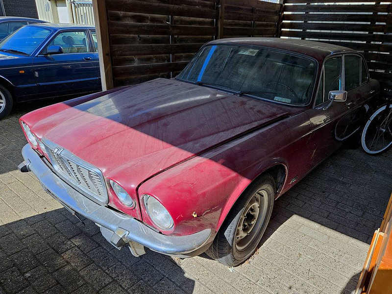 Jaguar XJ (series II) 6 _ 4.2 Automatic - Sedan: foto 1 Jaguar XJ (series II) 6 _ 4.2 Automatic - Sedan: foto 1