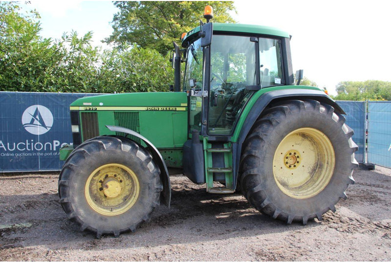 John Deere 6610 - Tractor: foto 1 John Deere 6610 - Tractor: foto 1