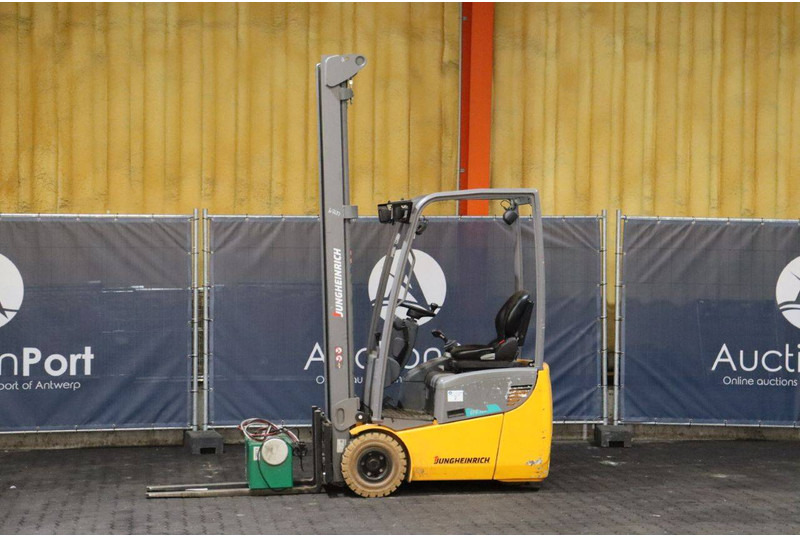 Jungheinrich EFG 110 - Carretilla elevadora eléctrica: foto 1 Jungheinrich EFG 110 - Carretilla elevadora eléctrica: foto 1