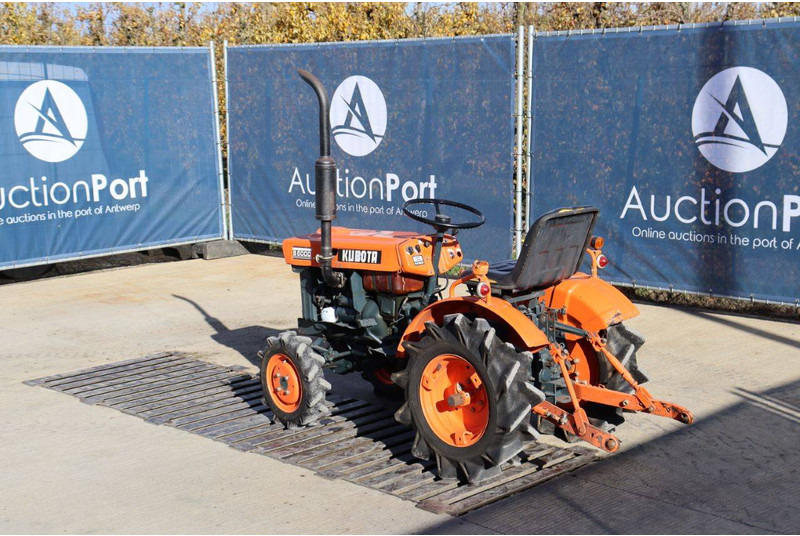 Kubota B5000 - Tractor: foto 4 Kubota B5000 - Tractor: foto 4