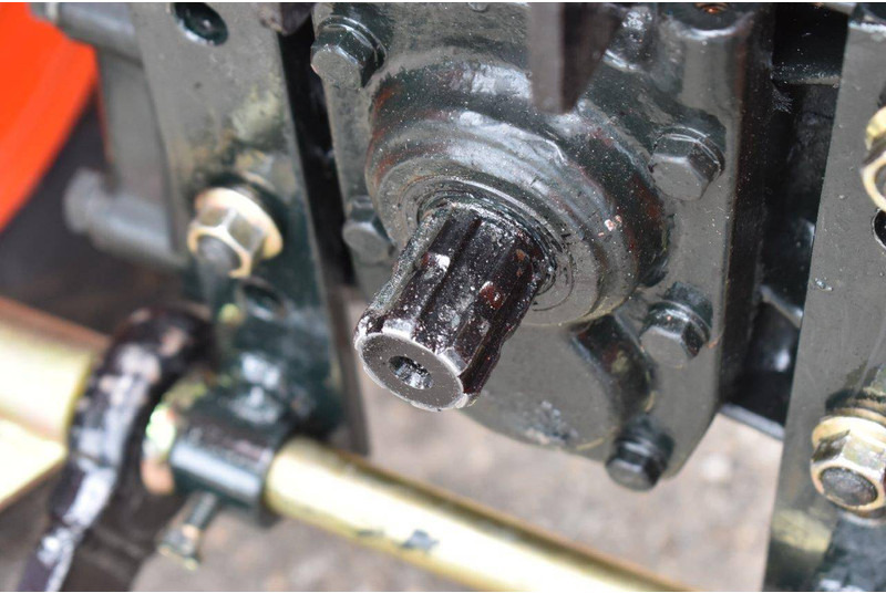 Tractor Kubota B5000: foto 14 Tractor Kubota B5000: foto 14