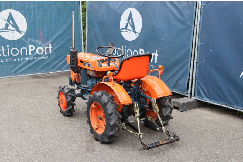 Kubota B5001 - Tractor: foto 4 Kubota B5001 - Tractor: foto 4