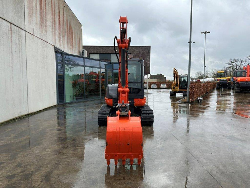 Kubota KX155-3SZ - Excavadora de cadenas: foto 2 Kubota KX155-3SZ - Excavadora de cadenas: foto 2