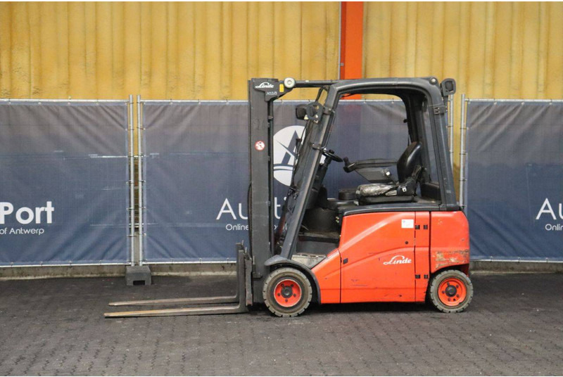 Linde E20PH-01 - Carretilla elevadora eléctrica: foto 1 Linde E20PH-01 - Carretilla elevadora eléctrica: foto 1