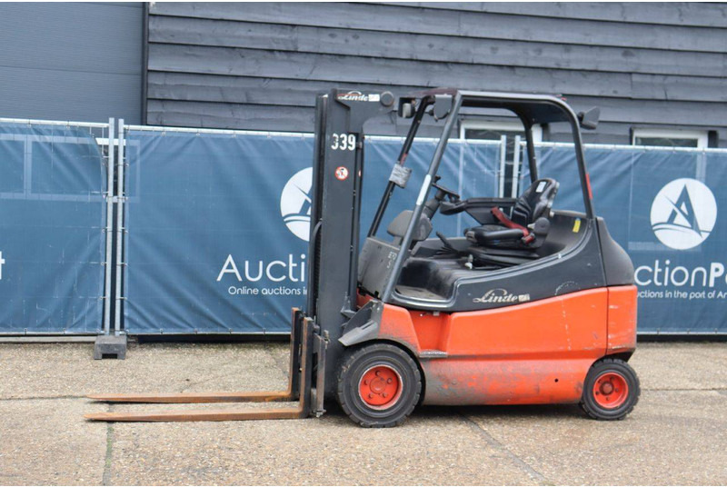 Linde E30 - Carretilla elevadora eléctrica: foto 1 Linde E30 - Carretilla elevadora eléctrica: foto 1