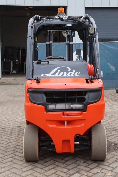Linde H25T-02 - Carretilla elevadora de gas: foto 5 Linde H25T-02 - Carretilla elevadora de gas: foto 5