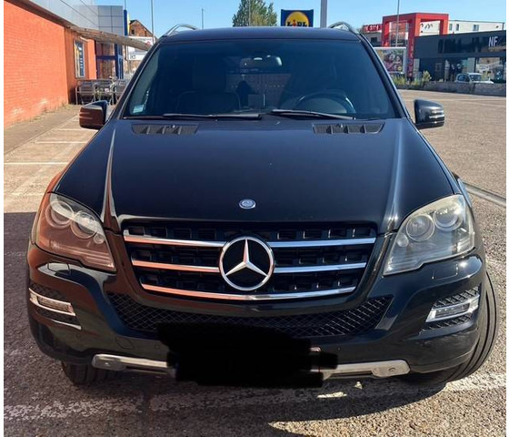 Mercedes-Benz M-Klasse ML 350 CDI BLUETEС - Sedan: foto 5 Mercedes-Benz M-Klasse ML 350 CDI BLUETEС - Sedan: foto 5