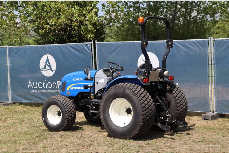 New Holland Boomer 50HST - Tractor: foto 3 New Holland Boomer 50HST - Tractor: foto 3