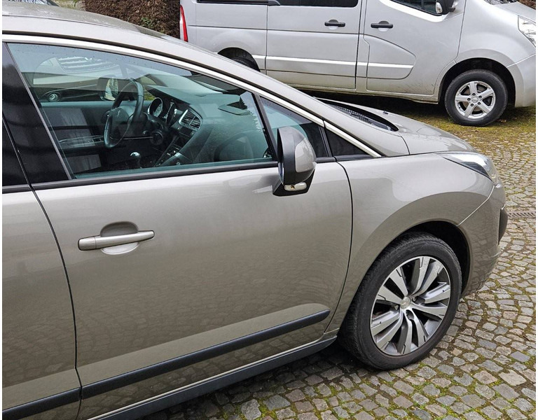 Peugeot 3008 (I - update) 1.6 VTi - Sedan: foto 3 Peugeot 3008 (I - update) 1.6 VTi - Sedan: foto 3