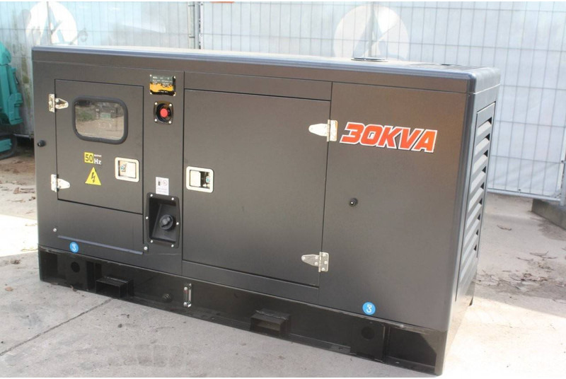 Power Silent AG-30 - Generador industriale: foto 2 Power Silent AG-30 - Generador industriale: foto 2