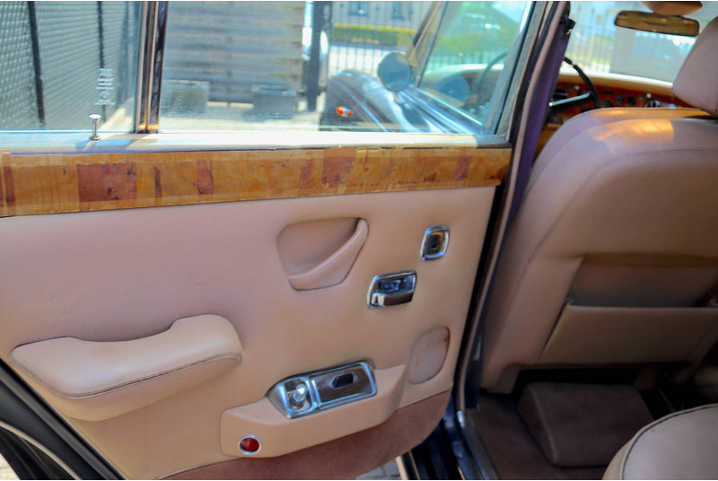 Sedan Rolls-Royce Silver Shadow II: foto 18