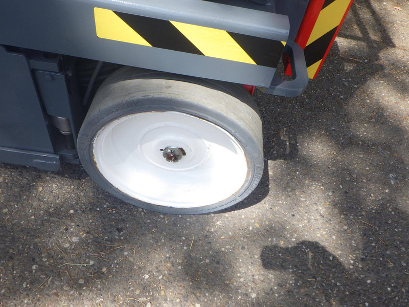 Skyjack SJ3226 - Plataforma de tijeras: foto 4 Skyjack SJ3226 - Plataforma de tijeras: foto 4