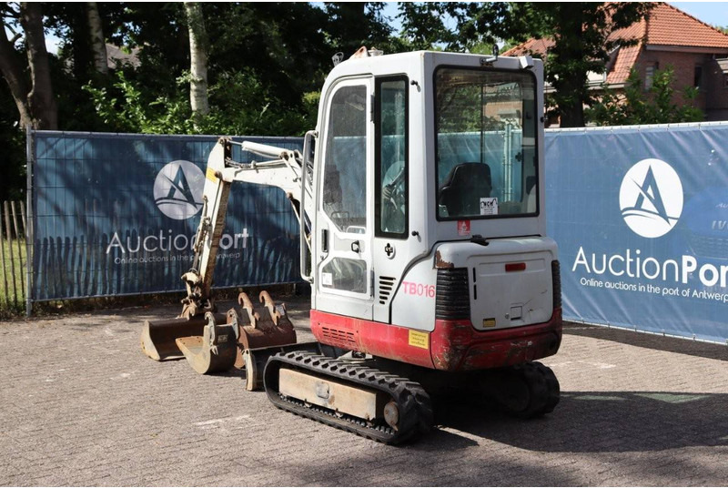 Takeuchi TB016 - Miniexcavadora: foto 4 Takeuchi TB016 - Miniexcavadora: foto 4