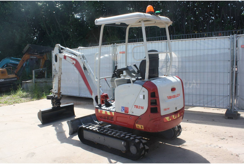 Takeuchi TB216 - Miniexcavadora: foto 3 Takeuchi TB216 - Miniexcavadora: foto 3