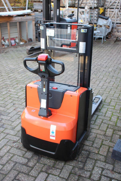 Toyota SWE200D - Apilador: foto 5 Toyota SWE200D - Apilador: foto 5