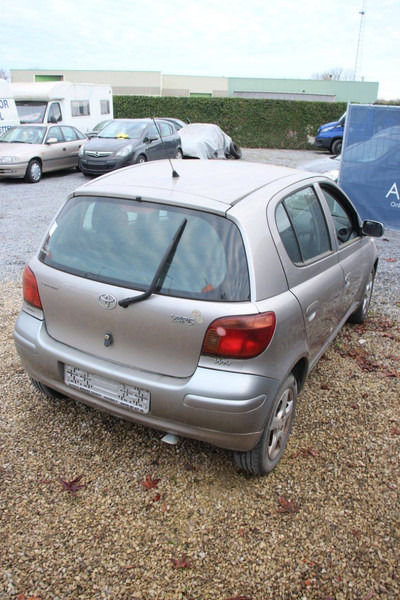 Toyota Yaris - Sedan: foto 5 Toyota Yaris - Sedan: foto 5