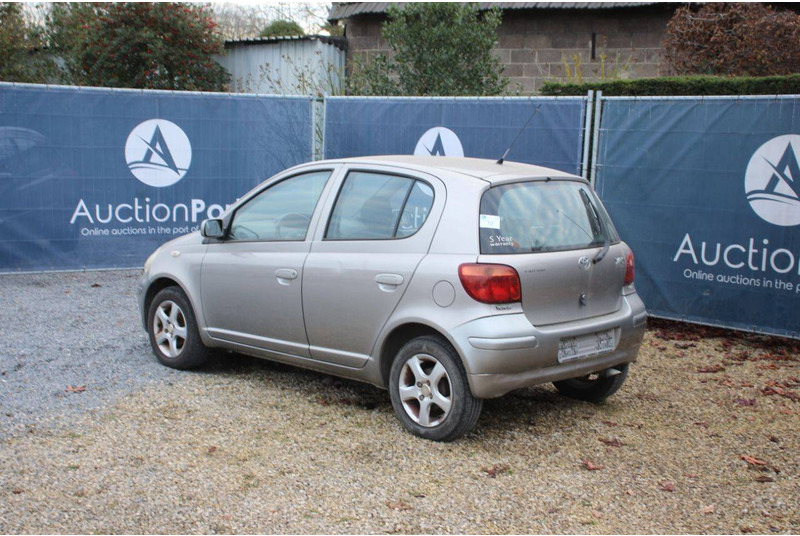 Toyota Yaris - Sedan: foto 3 Toyota Yaris - Sedan: foto 3