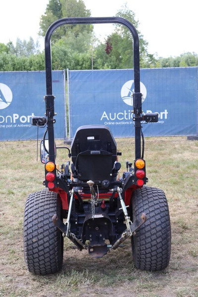Tym TS23 - Tractor: foto 5 Tym TS23 - Tractor: foto 5