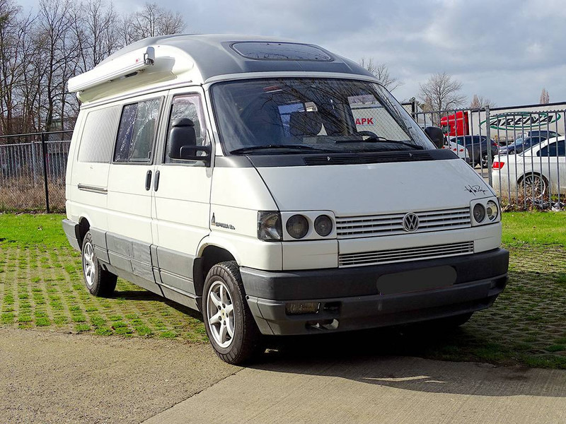 Volkswagen Transporter (T4) 'Dehler' Optima 5.4 (2.4L Diesel) - Cámper: foto 4 Volkswagen Transporter (T4) 'Dehler' Optima 5.4 (2.4L Diesel) - Cámper: foto 4