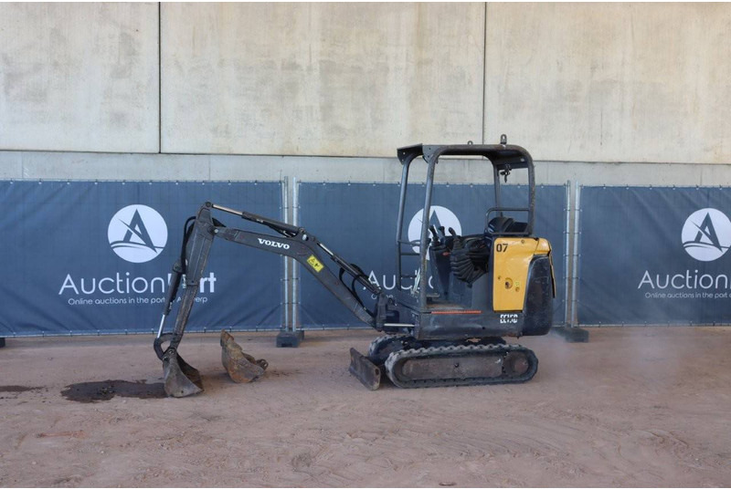 Volvo EC15D - Miniexcavadora: foto 1 Volvo EC15D - Miniexcavadora: foto 1
