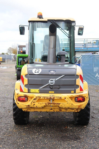 Volvo L30G - Cargadora de ruedas: foto 5 Volvo L30G - Cargadora de ruedas: foto 5