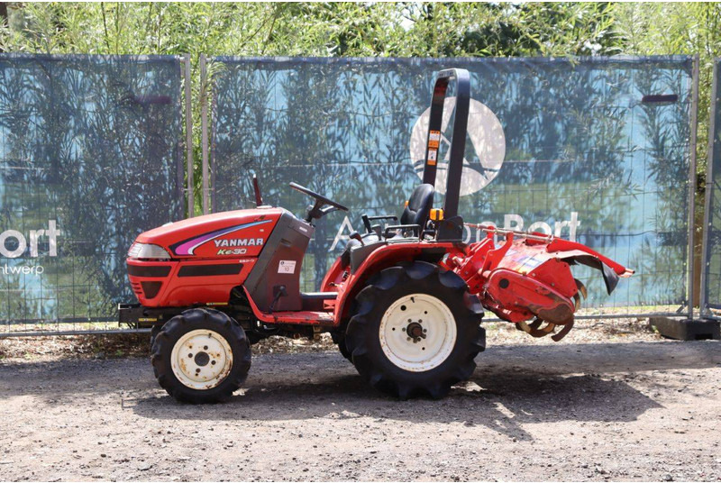 Yanmar Ke-30 - Tractor: foto 1 Yanmar Ke-30 - Tractor: foto 1