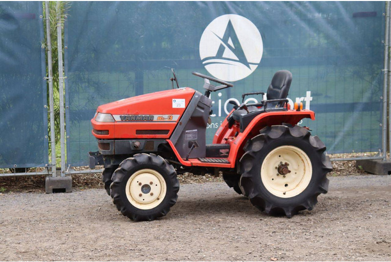 Yanmar Ke-3D - Tractor: foto 1 Yanmar Ke-3D - Tractor: foto 1