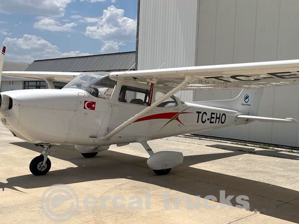 1977 Cessna 172N Diesel TC-EHO Airplane - Equipo de apoyo en tierra: foto 2 1977 Cessna 172N Diesel TC-EHO Airplane - Equipo de apoyo en tierra: foto 2
