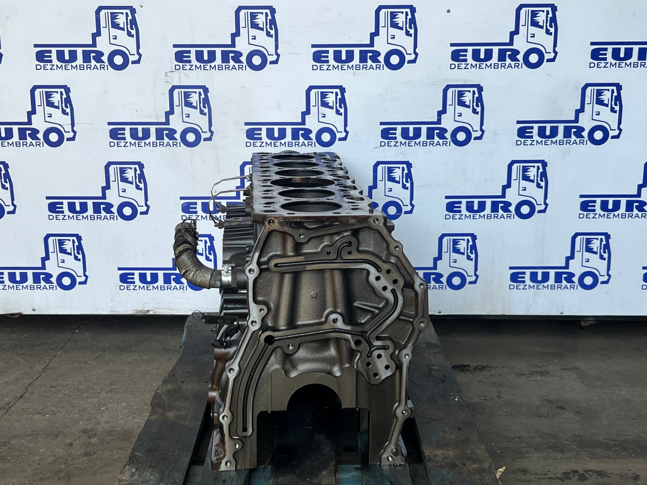 BLOC MOTOR FORD CARGO F-MAX FHR6 - Motor para Camión: foto 4 BLOC MOTOR FORD CARGO F-MAX FHR6 - Motor para Camión: foto 4