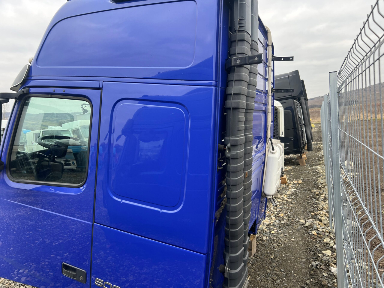 CABINA VOLVO FH13 GLOBETROTTER L2H3 - Cabina para Camión: foto 5 CABINA VOLVO FH13 GLOBETROTTER L2H3 - Cabina para Camión: foto 5