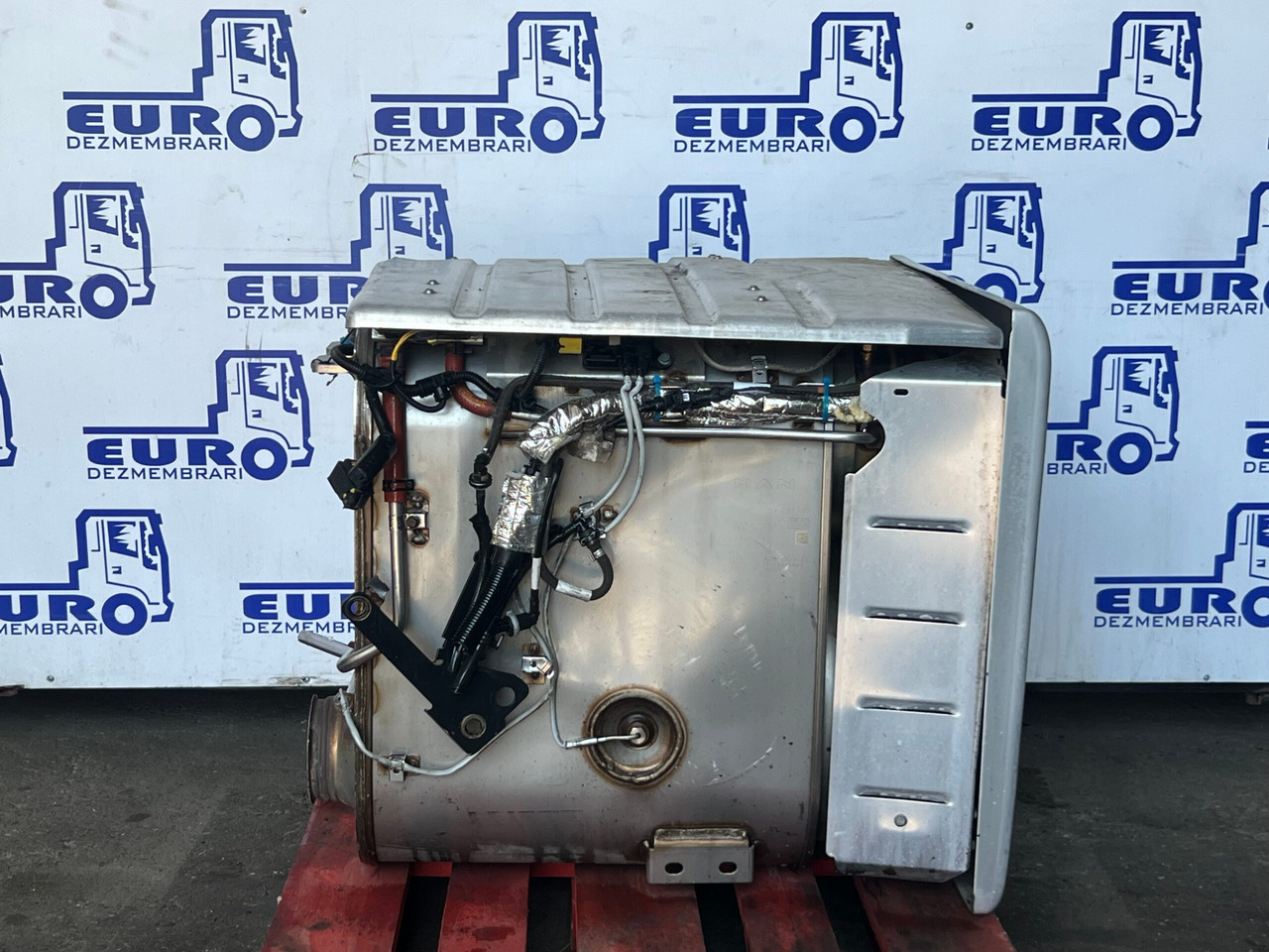 CATALIZATOR MAN TGX TG3 81.15103.6247 - Convertidor catalítico para Camión: foto 4 CATALIZATOR MAN TGX TG3 81.15103.6247 - Convertidor catalítico para Camión: foto 4