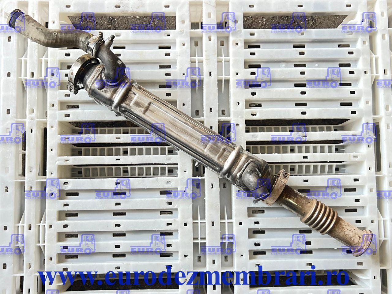 EGR FORD FHR6 GC469F464AC - Enfriador EGR para Camión: foto 1 EGR FORD FHR6 GC469F464AC - Enfriador EGR para Camión: foto 1