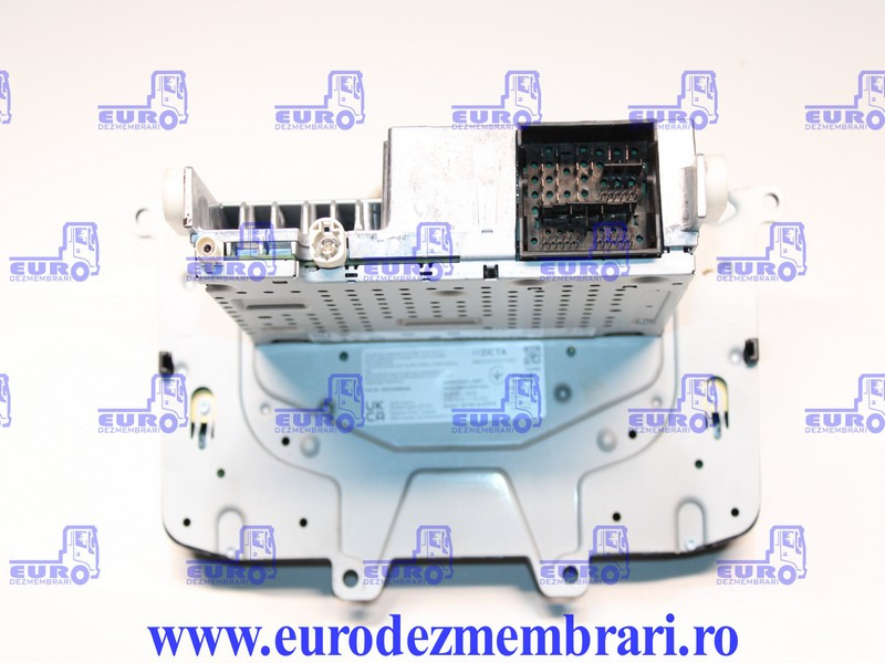 ELEMENT BORD UNITATE MULTIMEDIA AUS SCANIA SUPER 2906950, 2819280 - Salpicadero para Camión: foto 3 ELEMENT BORD UNITATE MULTIMEDIA AUS SCANIA SUPER 2906950, 2819280 - Salpicadero para Camión: foto 3