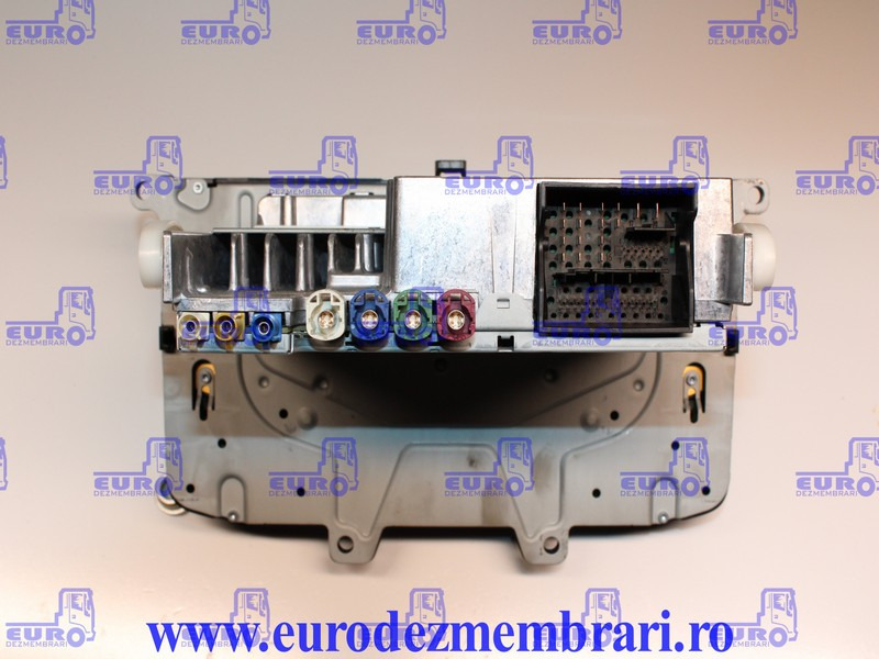 ELEMENT BORD UNITATE MULTIMEDIA SCANIA NGS 2583774, 2594721, 2735760, 2635711, 2783088, 2819278, 2819281 - Salpicadero para Camión: foto 2 ELEMENT BORD UNITATE MULTIMEDIA SCANIA NGS 2583774, 2594721, 2735760, 2635711, 2783088, 2819278, 2819281 - Salpicadero para Camión: foto 2