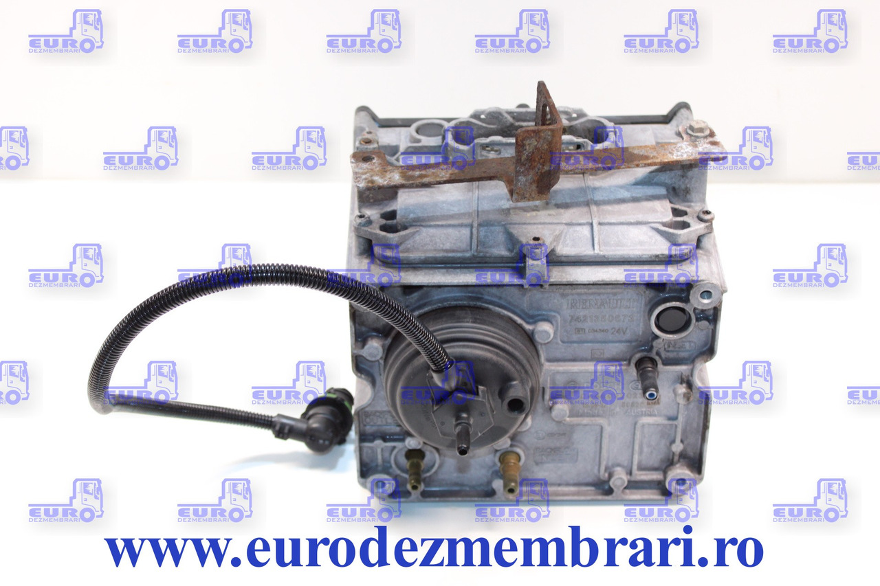 POMPA ADBLUE RENAULT PREMIUM 7421350673 7421582905 7422169013 7485020842 7421687109 7421911394 7422668889 - Sistema de escape para Camión: foto 3 POMPA ADBLUE RENAULT PREMIUM 7421350673 7421582905 7422169013 7485020842 7421687109 7421911394 7422668889 - Sistema de escape para Camión: foto 3